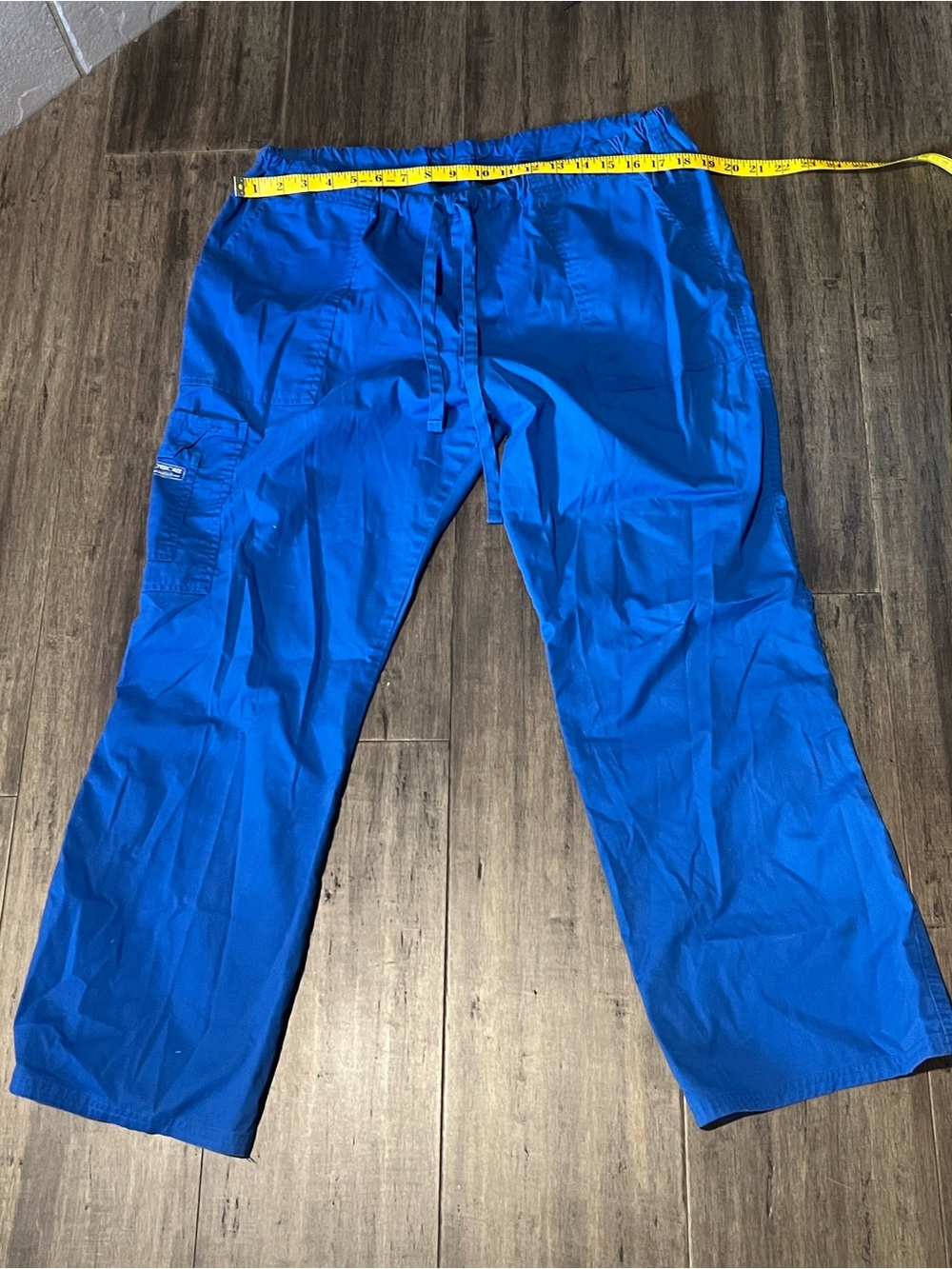 Women’s royal blue Cherokee petite large medical scrub pants with pockets